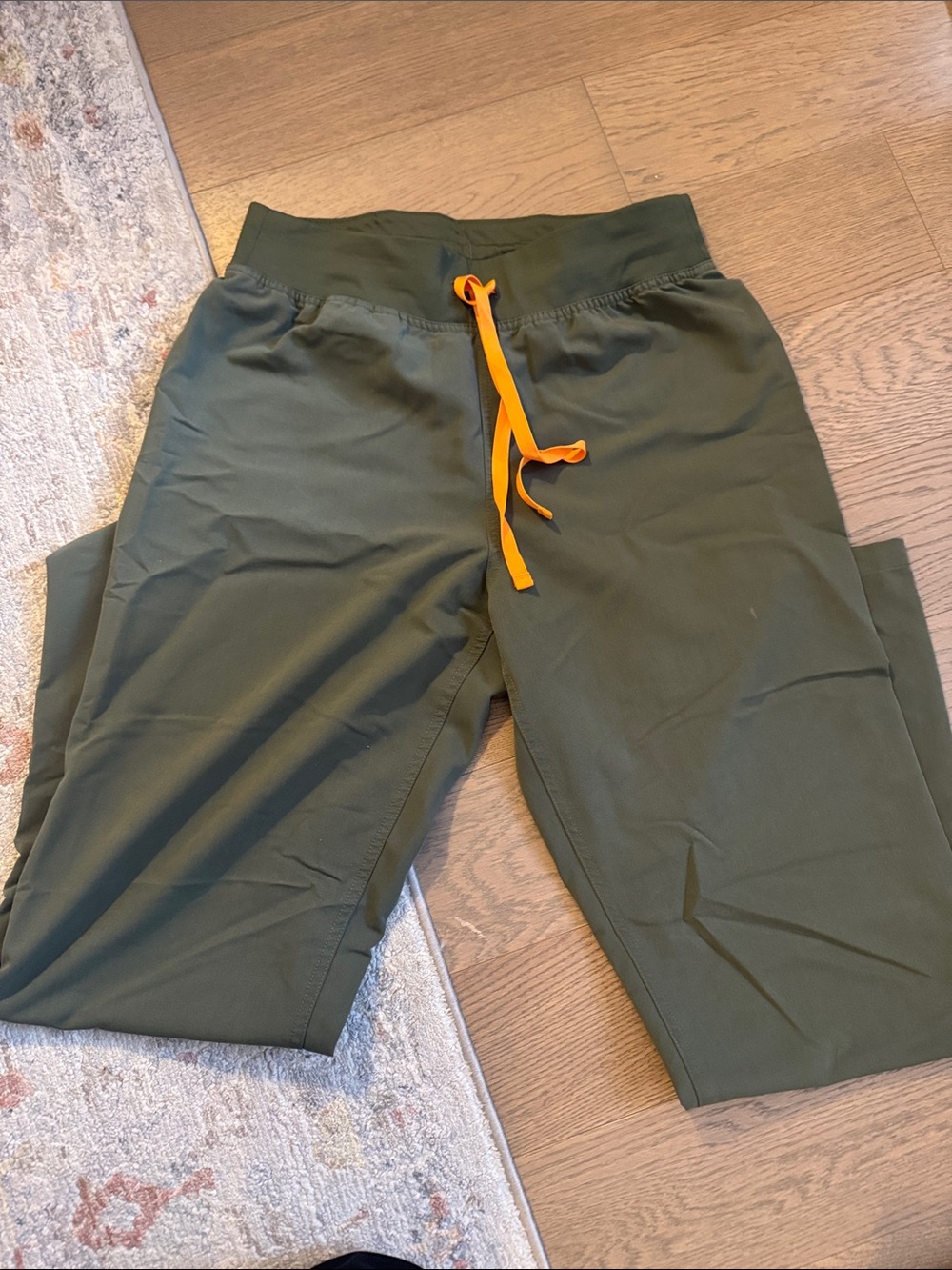 Figs Livingston pant in moss